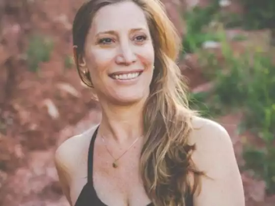 Lara Rosenberg,
                            Yoga, Yoga
                            Expert at Йога и пилатес